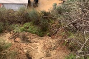 Ερύμανθος: Εκκενώθηκε σπίτι, κατέρρευσε δρόμος, «χτυπήθηκαν» αγρότες - κτηνοτρόφοι ΦΩΤΟ