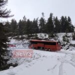 Καλάβρυτα: Περιπέτεια στα χιόνια για τουριστικό λεωφορείο με 30 επιβάτες ΦΩΤΟ