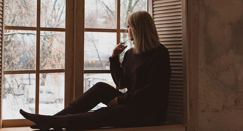 Χειμωνιάτικη κατάθλιψη: Γιατί επηρεάζει τις γυναίκες - Ποια είναι τα συμπτώματα