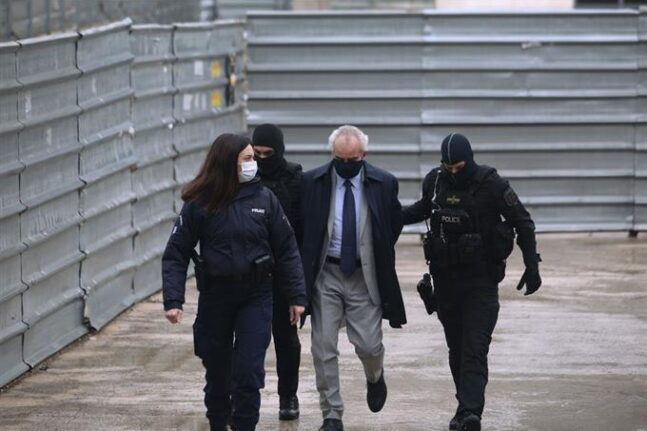 Απολογείται ο «ψευτογιατρός» για ξέπλυμα μαύρου χρήματος