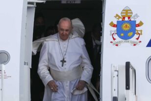 Πάπας Φραγκίσκος: Μηνύματα για προσφυγικό και πανδημία κατά την επίσκεψη του στην Αθήνα