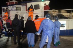 Πάρος: Τουλάχιστον 16 οι νεκροί από το ναυάγιο με μετανάστες