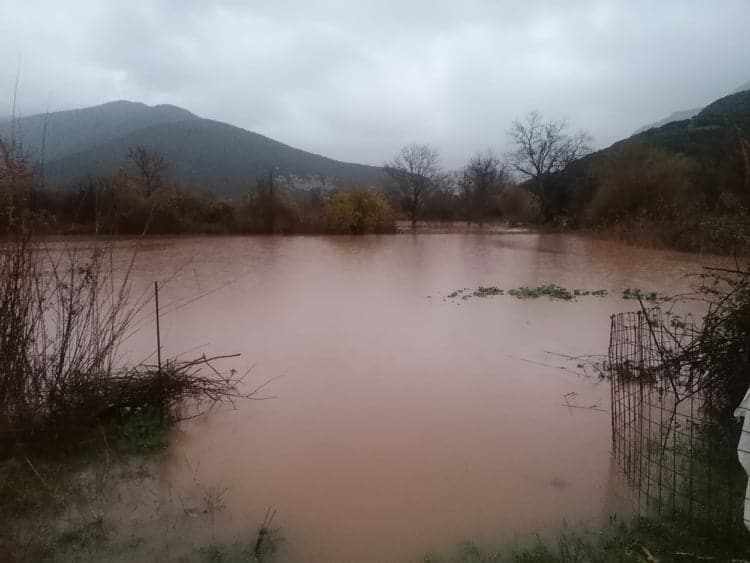 Μεγάλες πλημμύρες στην Κλειτορία λόγω υπερχείλισης ποταμών ΦΩΤΟ - ΒΙΝΤΕΟ