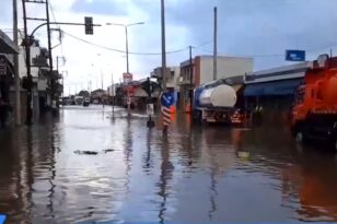 Πλημμύρες Παραλία Πατρών: Απεγκλωβισμός 10 ατόμων από την Πυροσβεστική