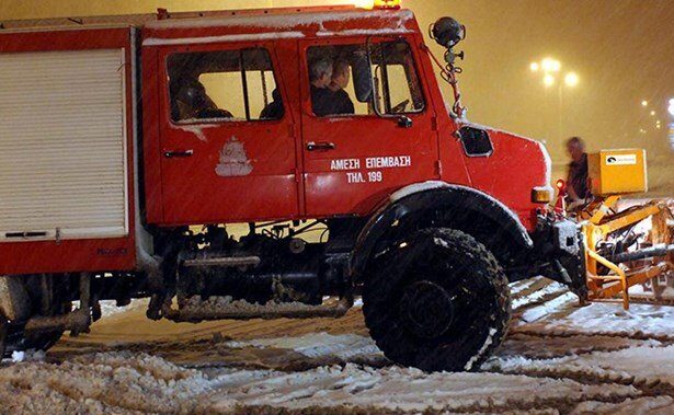 Καλάβρυτα: Επιχείρηση της Πυροσβεστικής για απεγκλωβισμό 4 ατόμων κοντά στο Χιονοδρομικό
