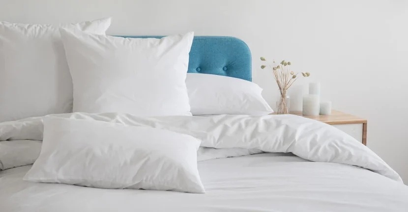 Ύπνος: Είναι κακό να κοιμάστε με πολλά μαξιλάρια;