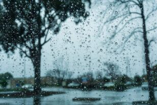Καιρός: Με βροχές και καταιγίδες «αποχωρεί» το 2021 - Τι καιρό θα έχουμε την Πρωτοχρονιά
