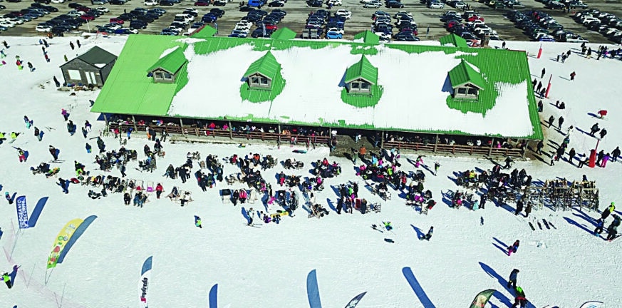 Καλάβρυτα: Περί τις 5.000 κόσμου στο Χιονοδρομικό!
