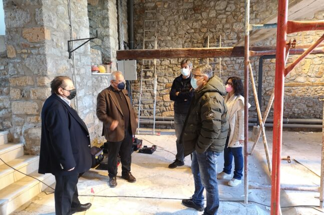 Αίγιο: Επίσκεψη Καλογερόπουλου στα Παλαιά Σφαγεία - Σημείο αναφοράς για την περιοχή