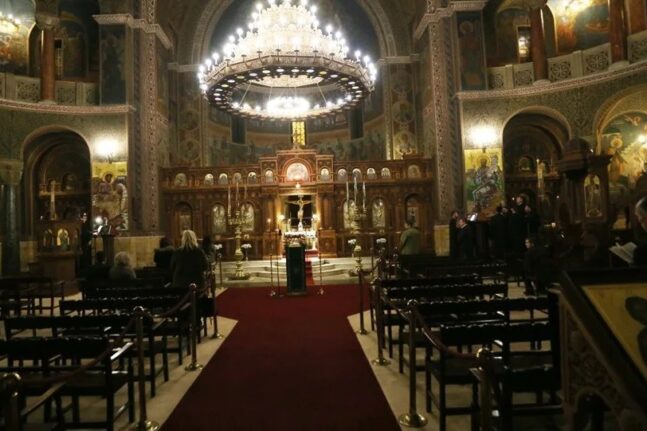 Βέροια - Κορονοϊός: Πρόστιμα 1.500 ευρώ σε ιερέα και πιστούς για παραβίαση των μέτρων