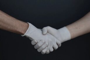 Ο ΕΟΦ ανακαλεί γάντια λάτεξ