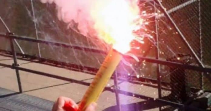 Δεκάδες κροτίδες και καπνογόνα σε κατάστημα στην Πάτρα - Μια σύλληψη