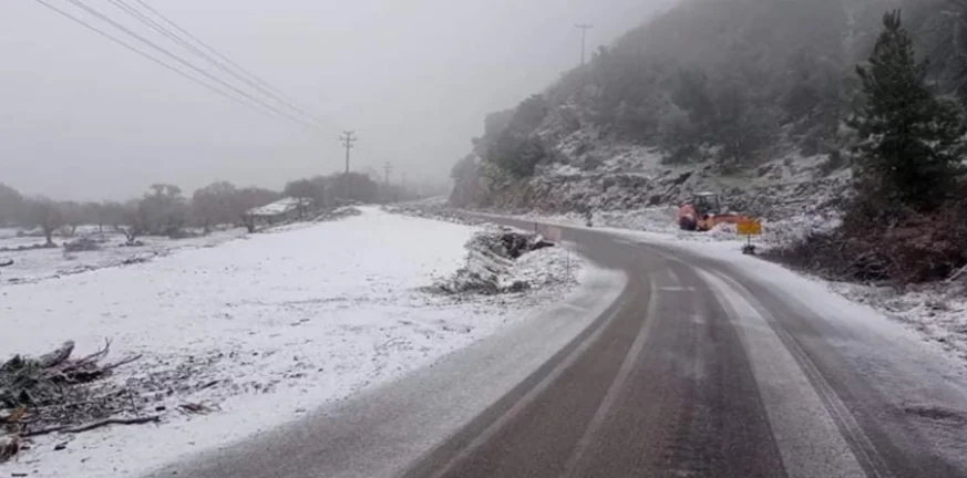 Κακοκαιρία «Ελπίδα»: Χιόνια στο Βόρειο Αιγαίο - Στα λευκά Λήμνος και Λέσβος - ΦΩΤΟ