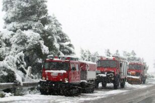Κρήτη - Κακοκαιρία: Επιχείρηση απεγκλωβισμού τριών ατόμων από τα χιόνια