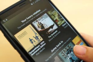 Κατηγορούμενο για παραπληροφόρηση το Spotify παίρνει μέτρα -Τι αλλάζει, οι νέοι κανόνες