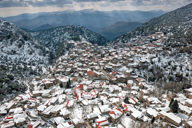 CNN - Το ομορφότερο χωριό της Ευρώπης είναι στην Πελοπόννησο!