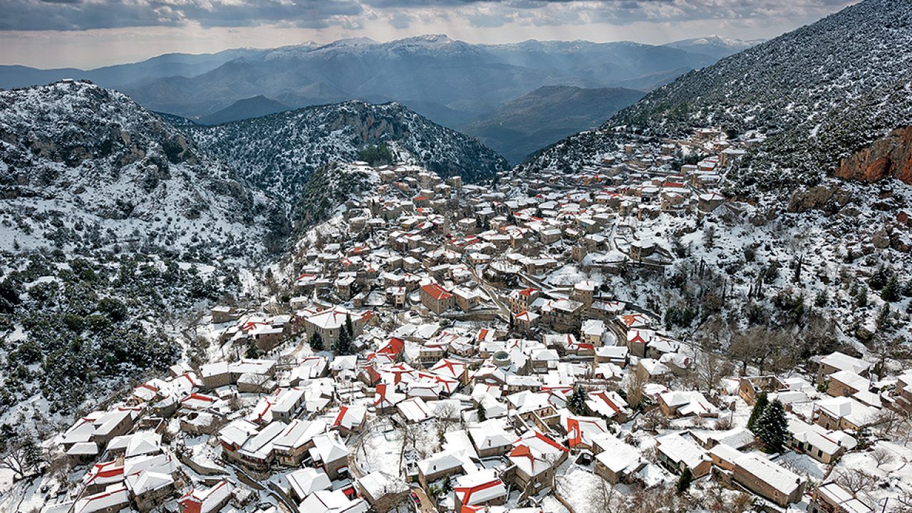 CNN – Το ομορφότερο χωριό της Ευρώπης είναι στην Πελοπόννησο!