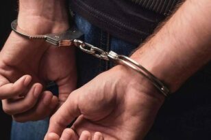ΕΛ.ΑΣ.: Συνελήφθη 32χρονος για κατοχή και διακίνηση ναρκωτικών σε Καλλιθέα και Πετράλωνα