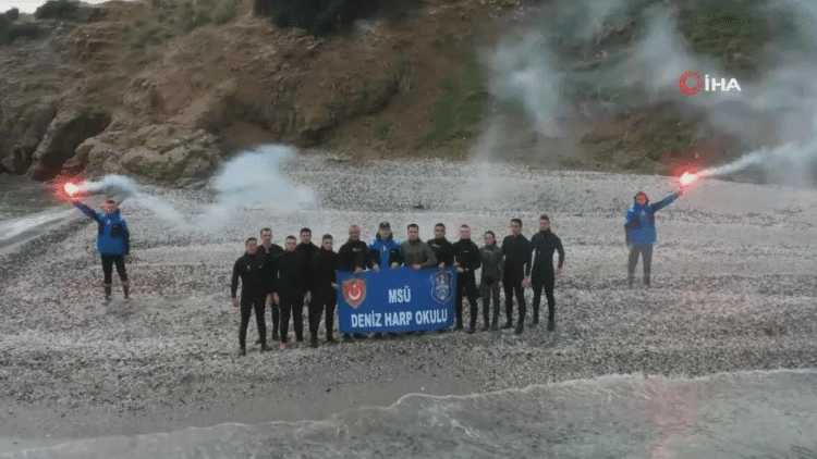 Τουρκία – Βίντεο του Ακάρ για το Καστελόριζο – Σπουδαστές κολυμπούν 1.950 μέτρα