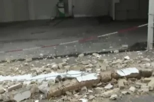 «Ελπίδα»: Έπεσε οροφή βενζινάδικου από τα χιόνια στο Παγκράτι