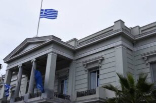 Νεκροί Έλληνες στην Ουκρανία: Διάβημα του ΥΠΕΞ στο Ρώσο πρέσβη στην Αθήνα