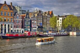 Άμστερνταμ: Μέτρα για τον υπερτουρισμό: Απαγορεύει να χτιστούν νέα ξενοδοχεία