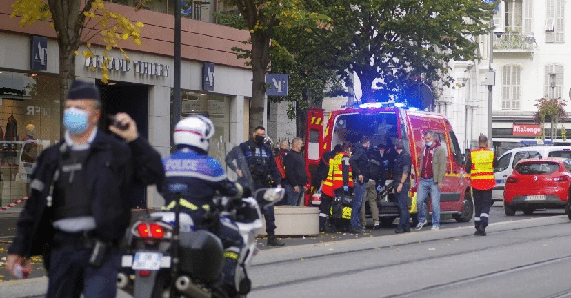 Παρίσι: Νεκρός άνδρας που απείλησε αστυνομικούς με μαχαίρι στον σταθμό Gare du Nord