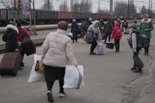 Ουκρανία: Καύσιμα και φάρμακα εξαντλούνται - Φόβοι ότι 5.000.000 πολίτες θα εγκαταλείψουν τη χώρα
