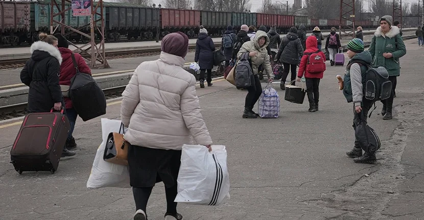 Ουκρανία: Καύσιμα και φάρμακα εξαντλούνται - Φόβοι ότι 5.000.000 πολίτες θα εγκαταλείψουν τη χώρα