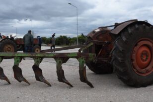 Αίγιο: Μπλόκο διαρκείας στην εθνική οδό! - Οι αγρότες βγαίνουν σε φουλ επίθεση