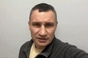 Πόλεμος στην Ουκρανία: Ο δήμαρχος Κιέβου και πρώην παγκόσμιος πρωταθλητής πυγμαχίας στην πρώτη γραμμή