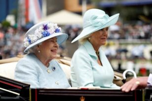 Βρετανία: Έτοιμη να γίνει βασίλισσα η Καμίλα - Κάρολος: «Είναι το σταθερό μου στήριγμα»
