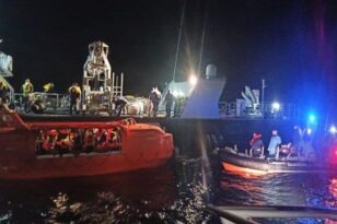 Φωτιά στο Euroferry Olympia: Συγκλονίζουν οι μαρτυρίες επιβατών από το φλεγόμενο πλοίο - «Μύριζε πετρέλαιο- Ηχούσε συναγερμός» ΒΙΝΤΕΟ