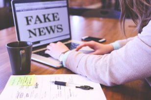 Θεωρίες συνωμοσίας: Οι επιστήμονες απαντούν σε 12 fake news - από την επίπεδη γη έως τον κορονοϊό