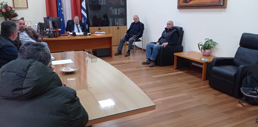 Αίγιο: Σύσκεψη στο Δήμο για την πορεία του έργου κατασκευής του νέου κτιρίου του ΕΚΑΜΕ/ΑμΕΑ