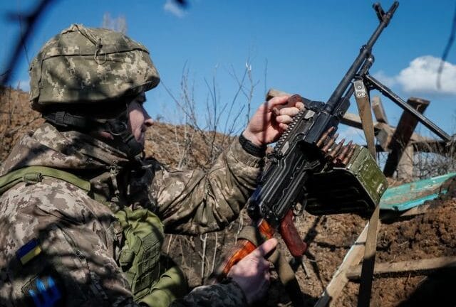 Ουκρανία: Τρεις νεκροί στο Ντονέτσκ μετά από βομβαρδισμούς φιλορώσων αυτονομιστών - «Η ρωσική εισβολή έχει ξεκινήσει» λέει η Βρετανία - ΝΕΟΤΕΡΑ