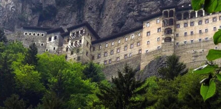 Πρόκληση στην Παναγία Σουμελά στην Τραπεζούντα: Μετέτρεψαν σε... ντίσκο το ιστορικό μοναστήρι - ΒΙΝΤΕΟ