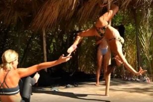 Survivor: Yoga και.. pole dancing στην παραλία των Διασήμων - ΒΙΝΤΕΟ
