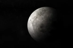 Μια εντυπωσιακή φωτογραφία με όλες τις φάσεις της ολικής έκλειψης σελήνης