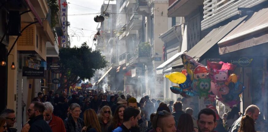 Τσικνοπέμπτη στην Πάτρα: Η γιορτή έδωσε βαθιά ανάσα στην αγορά