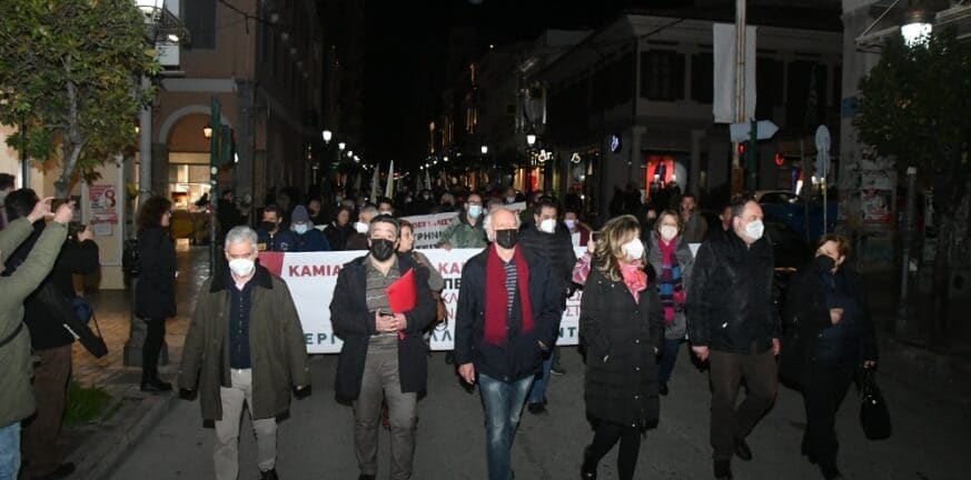 Πάτρα: Αντιπολεμική κινητοποίηση από Εργατικό Κέντρο και Επιτροπή Ειρήνης - Παρών και ο Δήμαρχος Κ. Πελετίδης ΦΩΤΟ Πάτρα: Αντιπολεμική κινητοποίηση από Εργατικό Κέντρο και Επιτροπή Ειρήνης - Παρών και ο Δήμαρχος Κ. Πελετίδης ΦΩΤΟ