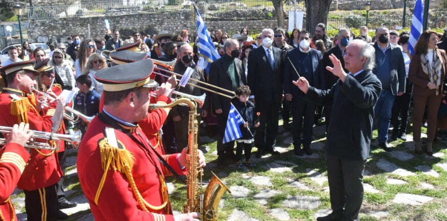Πάτρα: Ο Δήμαρχος στον εορτασμό της εθνικής επετείου - Πραγματοποιήθηκε η κατάθεση στεφανιών - ΦΩΤΟ