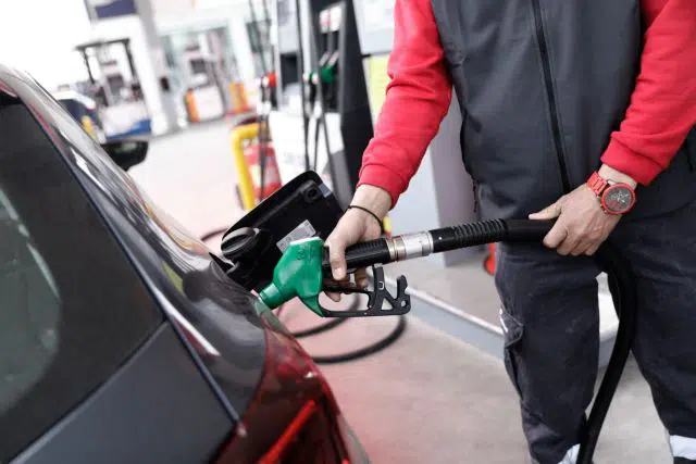 Βαριά καμπάνα σε βενζινάδικο για νοθεία σε βενζίνη – Άκρως επικίνδυνα καύσιμα για τον κινητήρα