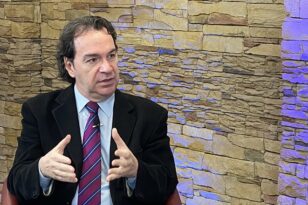 Δ. Σταθακόπουλος: «Ισως έρχεται θέμα Κύπρου και Αιγαίου στα πρότυπα της συμφωνίας των Πρεσπών»! - Ο κορυφαίος τουρκολόγος μιλά στην «Π»