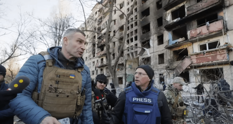 Πόλεμος στην Ουκρανία: «Το Κίεβο απειλείται, αλλά Ουκρανοί στρατιώτες ανακαταλαμβάνουν χωριά» λέει ο Κλίτσκο