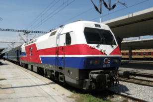 Ημαθία - Τροχαίο: Τρένο παρέσυρε αυτοκίνητο στις γραμμές – Νεκρός ο 53χρονος οδηγός του ΙΧ