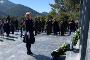 Καλάβρυτα: Η Χριστίνα Αλεξοπούλου εκπροσώπησε τον Πρόεδρο της Βουλής ΦΩΤΟ