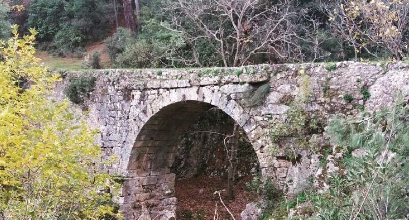 Πελοπόννησος: Το αρχαιότερο γεφύρι της Ευρώπης που χρησιμοποιείται έως σήμερα είναι στην Ελλάδα