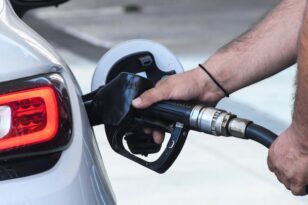 Εκτός ελέγχου οι αυξήσεις στα καύσιμα και στην Αχαΐα - Πίνακας με την αύξηση των τελευταίων μηνών