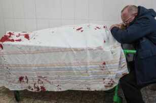 Ουκρανία: 22 νεκροί από την πυραυλική επίθεση σε κτίριο κατοικιών στο Τσερνίχιβ